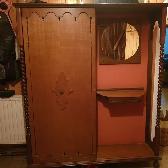 Cuier vintage din lemn