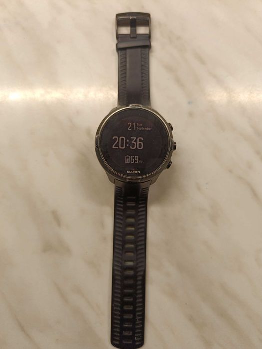 Ceas Suunto Spartan sportwatch smartwatch gps cititi anuntul