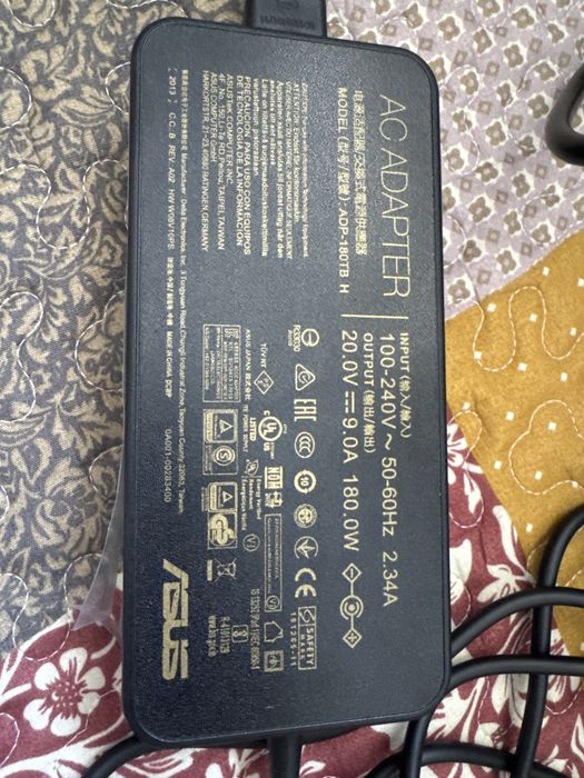 Vand incarcator laptop