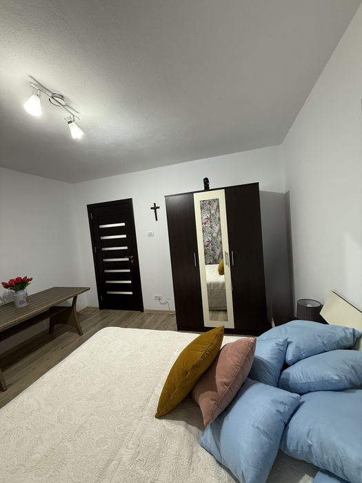 Casa de vanzare+teren  Babeni
