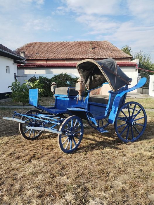 Trăsură Victoria din 1860 recondiționată