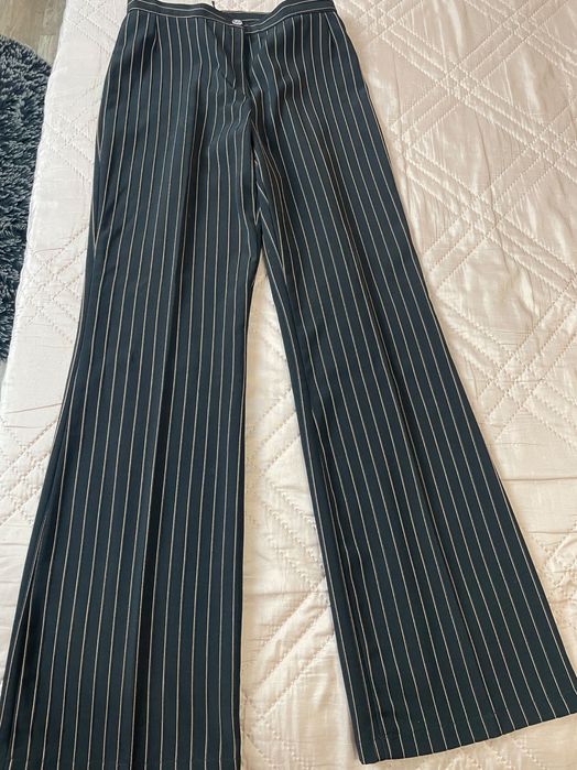 Официален костюм