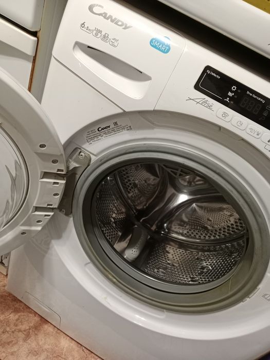 Продам стиральную машину candy