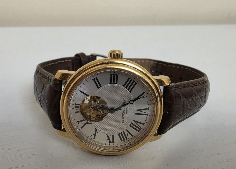 Часы Frederique Constant Classics Heart Beat Automatic
