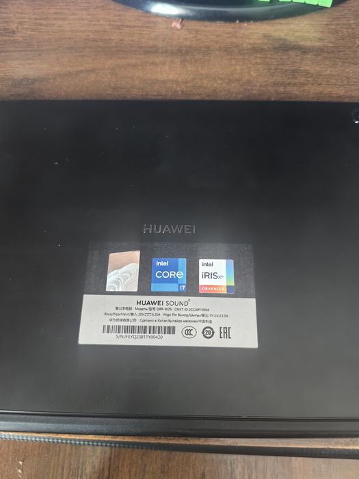 Ноутбук Huawei matebook