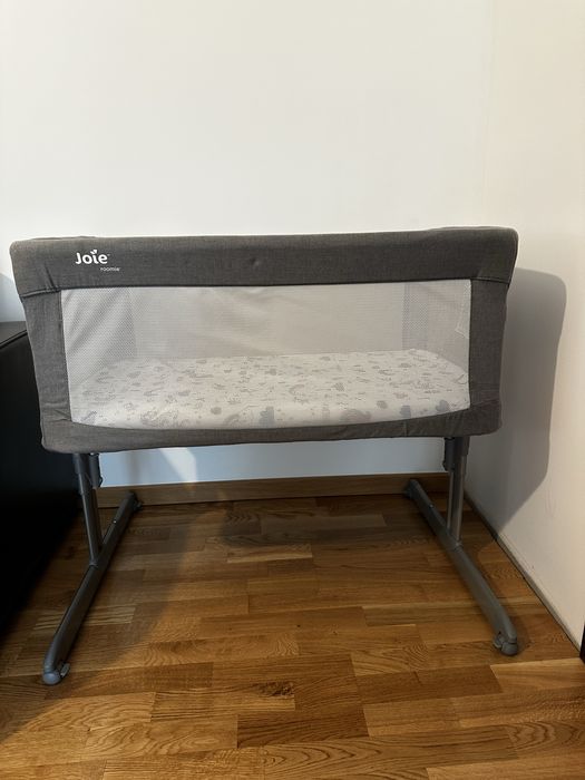 Patut bebe de la 0 luni.
