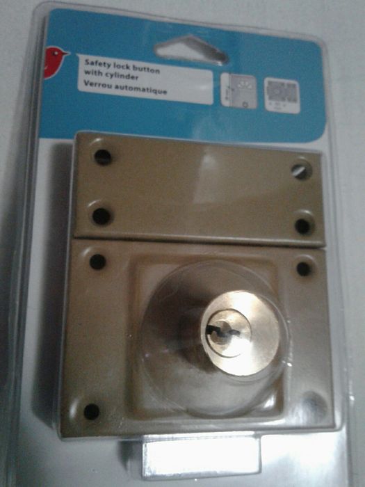 Yala aparenta clasica cu butuc, 2 chei, g.usa 38mm, noua