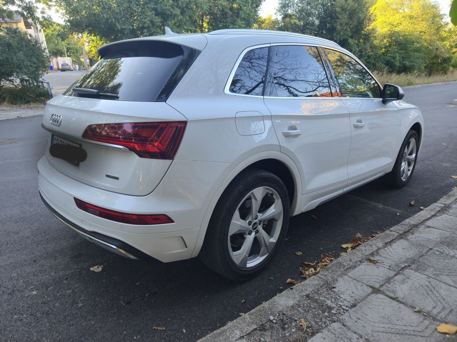 Audi Q5 2021 година