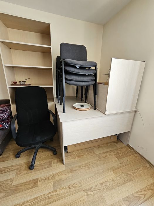 Продам офисные стулья