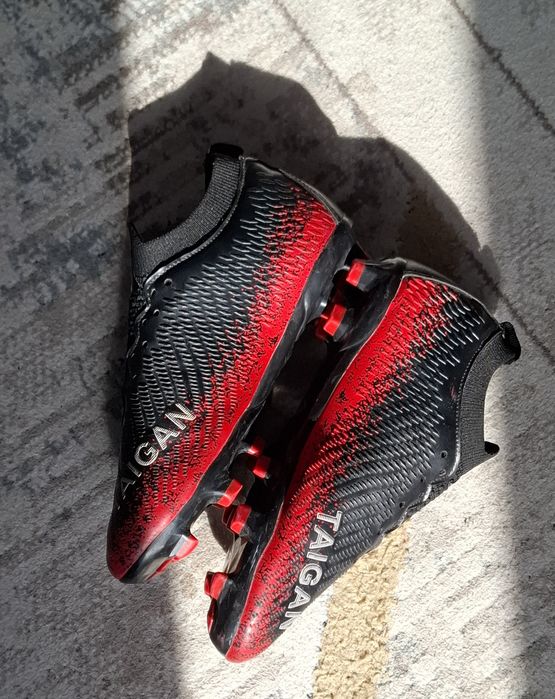 Бутсы фирмы:TAIGAN