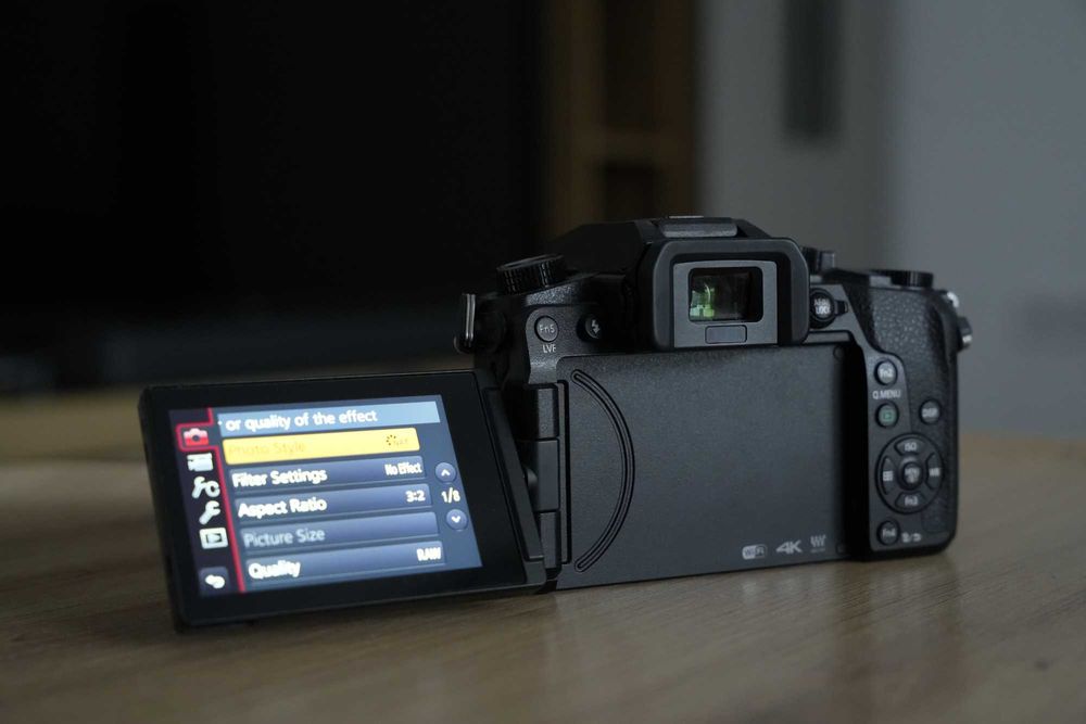 Panasonic Lumix G7 + 14-42mm F3.5-5.6 II + Olympus 50mm[4 acumulatori]