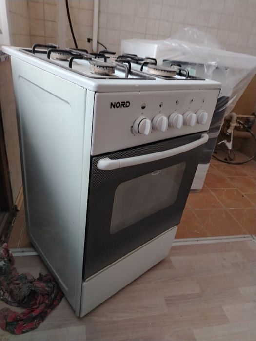 Газ плита в отличном состоянии 50см