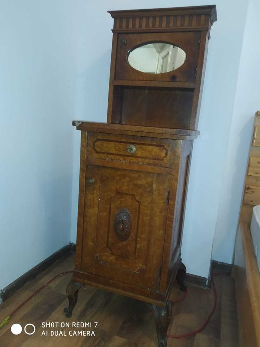 Dulapior vechi de toaleta cc 1900-1930 stil eclectic