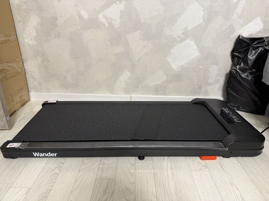 Продам беговую дорожку Genau Wander. Почти новая, использовалась 1 раз