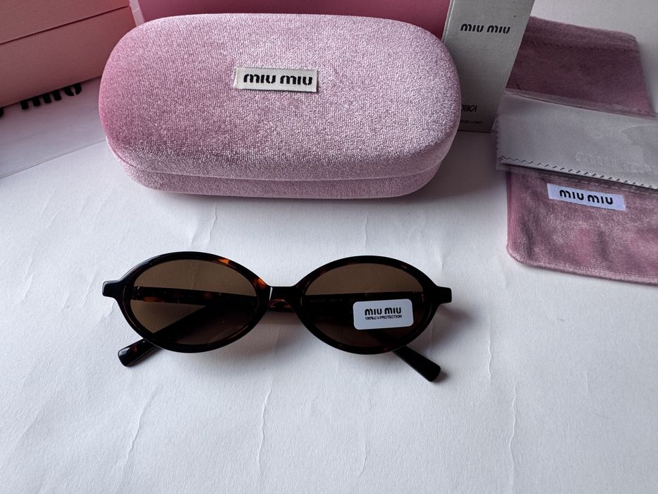 Ochelari de soare Miu Miu Oval SMU04Z 50-18 140, Noi