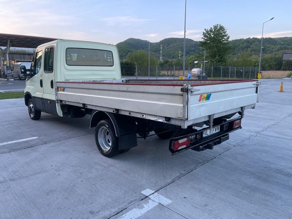 Iveco dayli 3000 diseal  7 locuri ! an 2016 euro 6 Clima Carlig dublu spate
