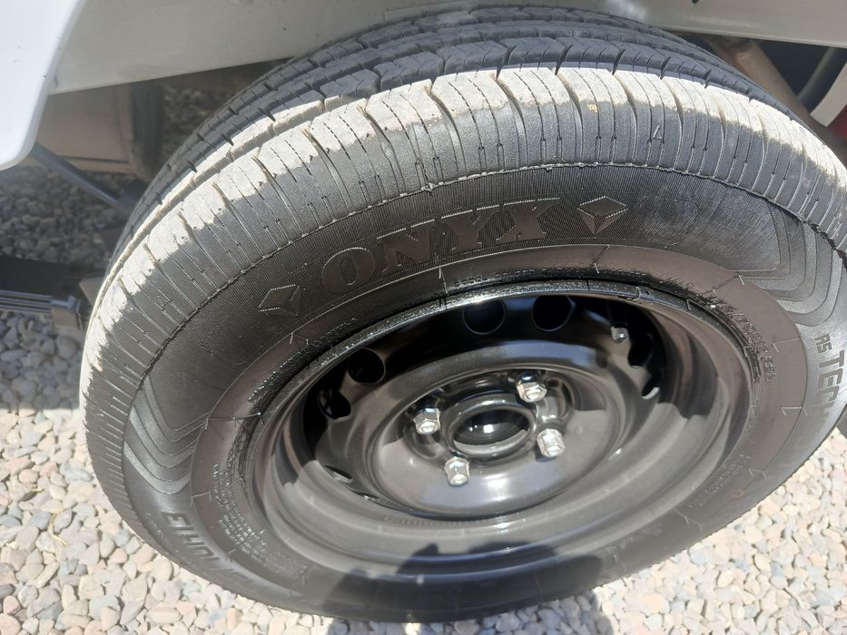 2021йили сотилади холати зор юргани халол 4та янги 13 балонлари бор