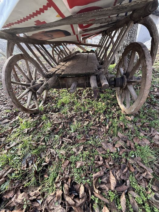 Car / caruță din lemn