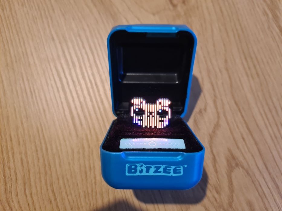 Jucarie interactiva Bitzee - Animalut digital, cutie albastra