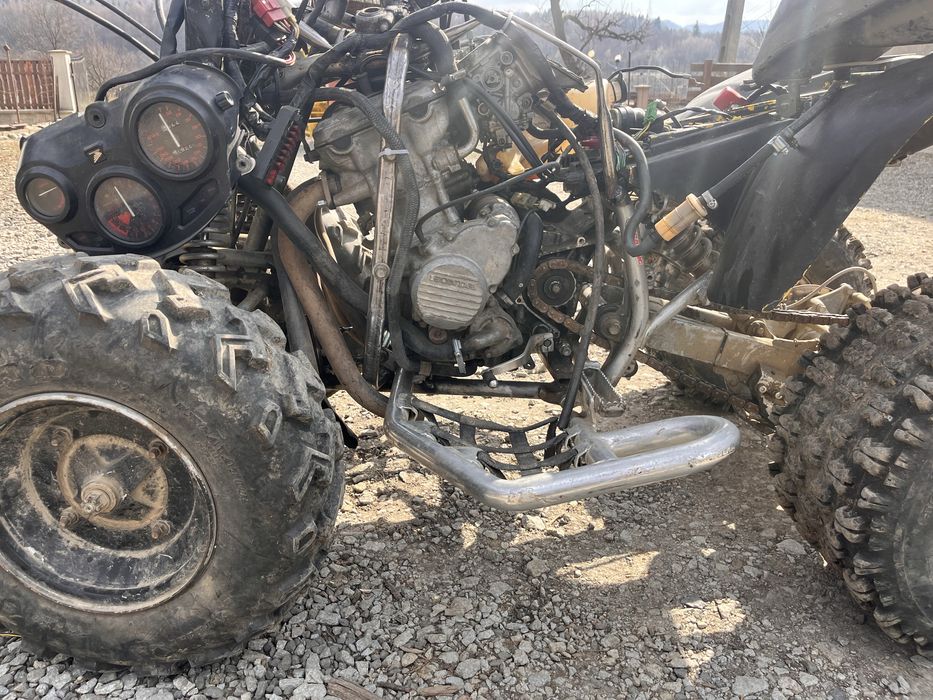 Vand proiect neterminat honda600