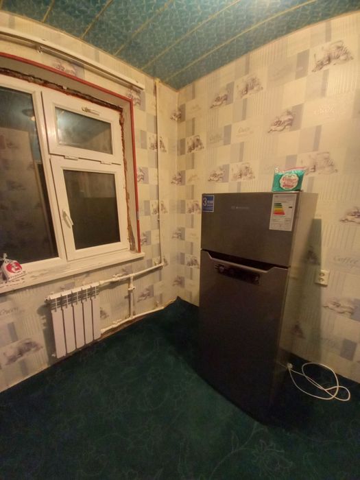 Сдаётся 1 ком кв в Чирчике 1 мкн 3 этаж около 24 школы Олма магазин