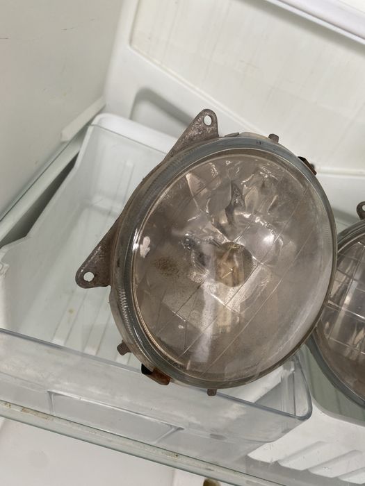 Туманки оутбак 2000г.в корпус целый