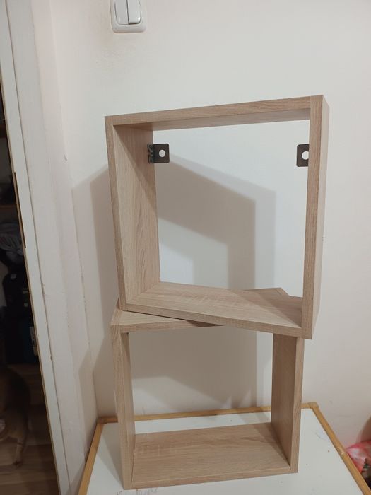 Etajera, corp decorativ