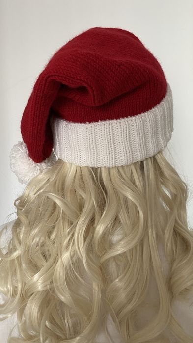 Коледна шапка с вълна