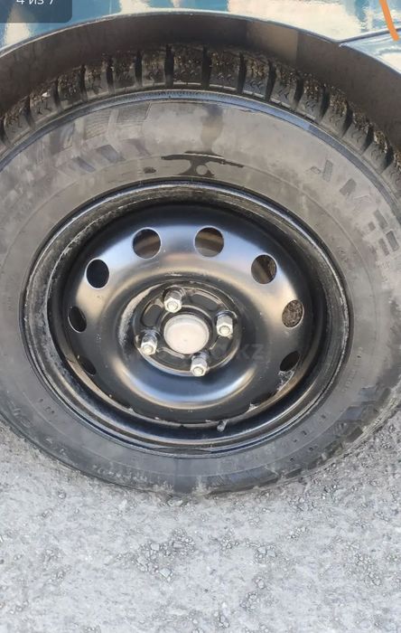 Продам диски с шинами