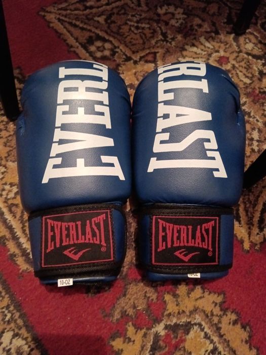 Перчатка 10oz everlast
