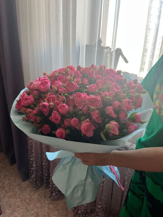 Кустовый роза букет