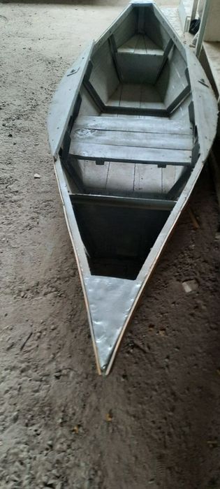 Лодка из дюриалюминя и дерево 3.5 сум