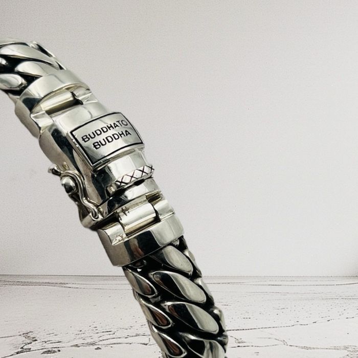 Buddha TO Buddha The BEN medium вечна сребърна гривна
