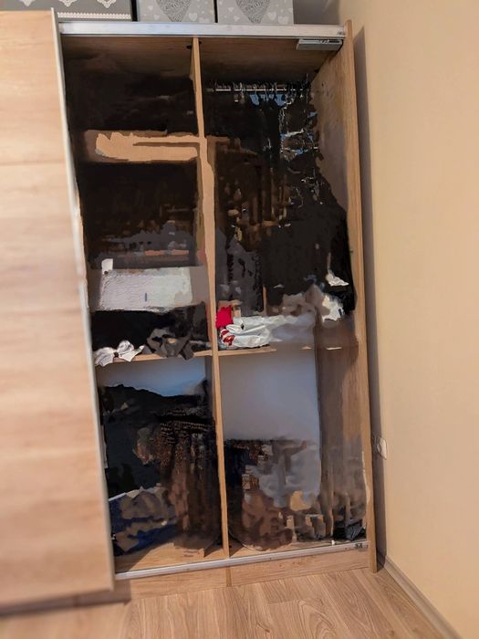 Гардероб с плъзгащи врати