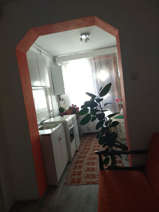 Inchiriez apartament