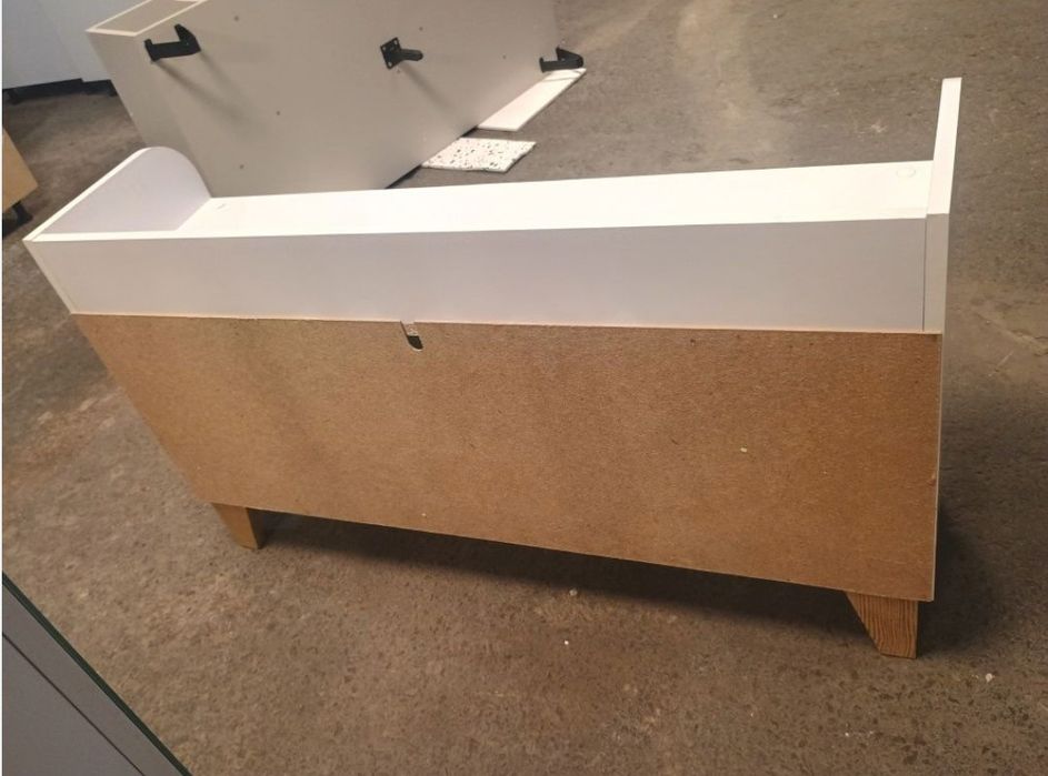 Етажерка с 3 отделения