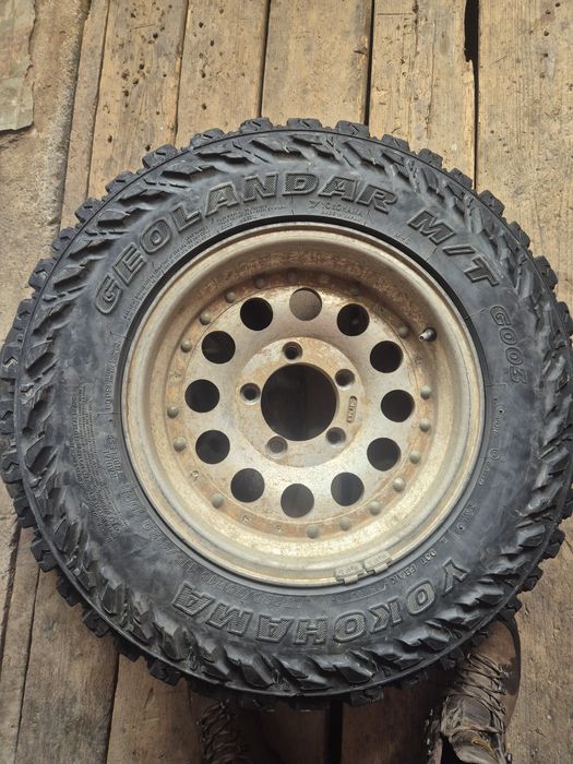 Vând 5 buc 225/75 R16