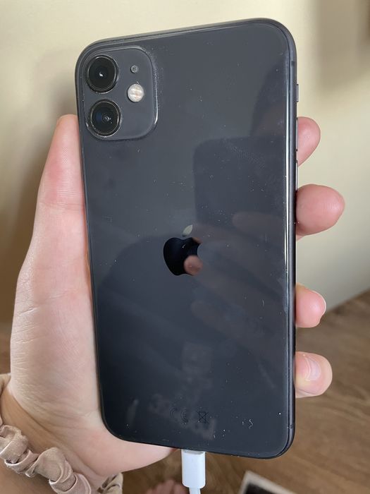 Iphone 11  64 гб