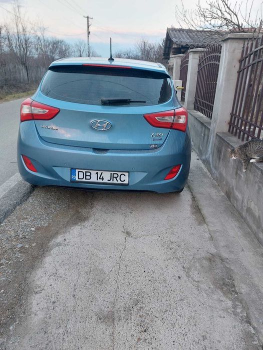 Vând hyundai i30 1.6
