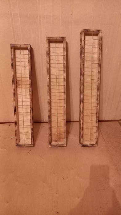 Для голубей кормушки разные