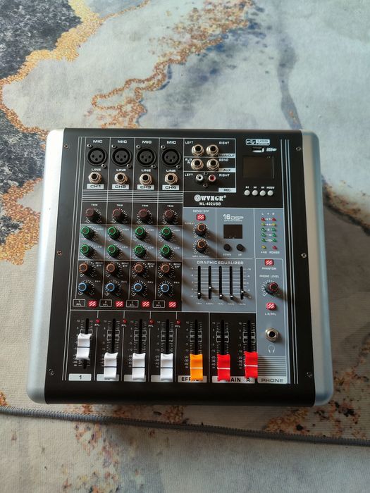 Vând urgent mixer activ