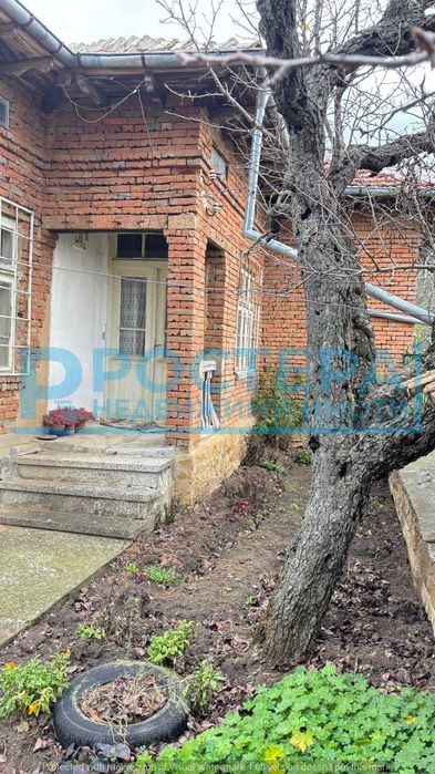 Продава се Къща в Търговище, Център - 160 кв.м за 270 €/кв.м - Снимка #4