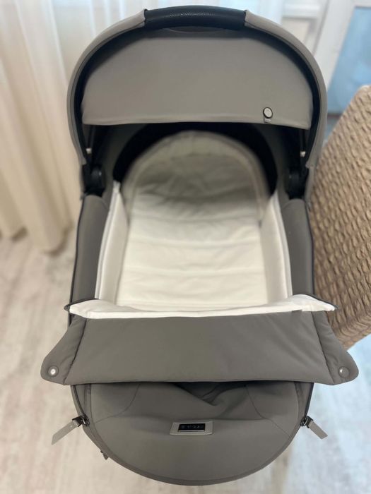 Кош за новородено Cybex Priam 4 /e-Priam Lux