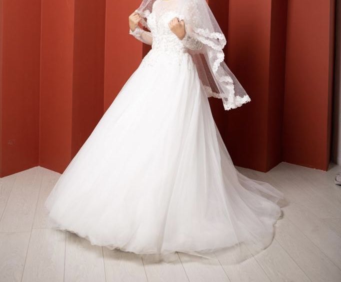 Продаю свадебное платье !!