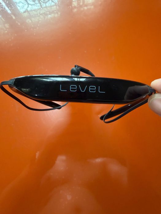 Продам свои наушники SAMSUNG LEVEL