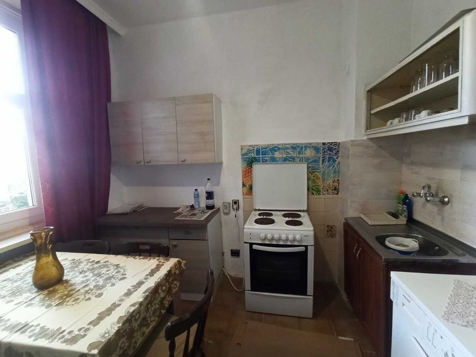 Дава се под наем Двустаен апартамент в Бургас, Център - 65 кв.м за 375 € - Снимка #6