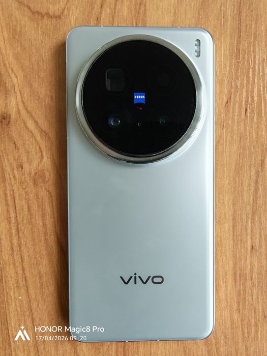 Продаётся Vivo X200 Pro