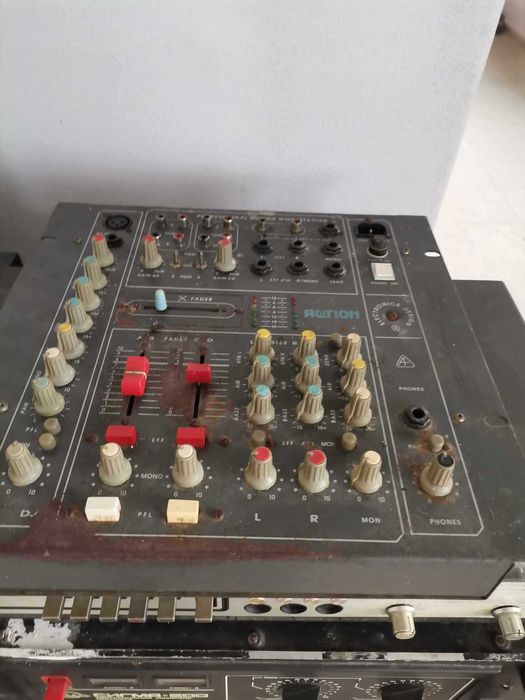 Amplificator, Mixer, Boxe, Set Tobe Startone (Se mai vinde si lemn)