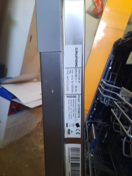 Продавам съдомиялна Grundig