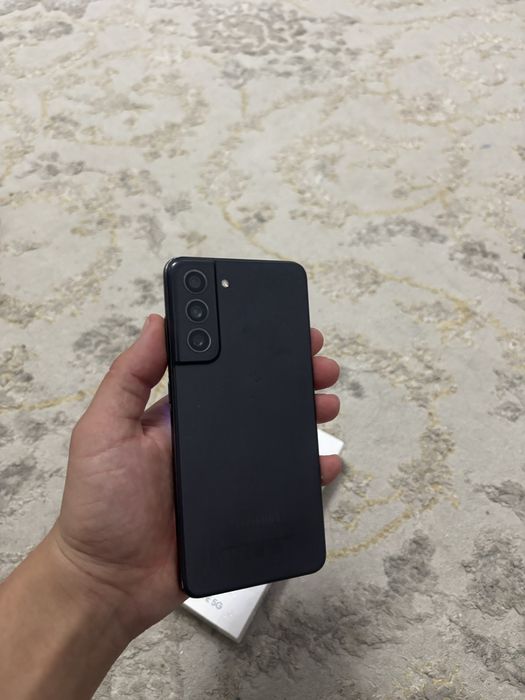 Samsung S21FE андроид